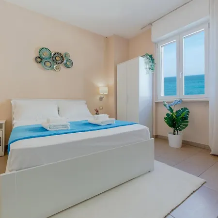 Pensjonat L'affaccio - Lungomare 3*