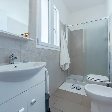 L'affaccio - Lungomare Pensionat 3*